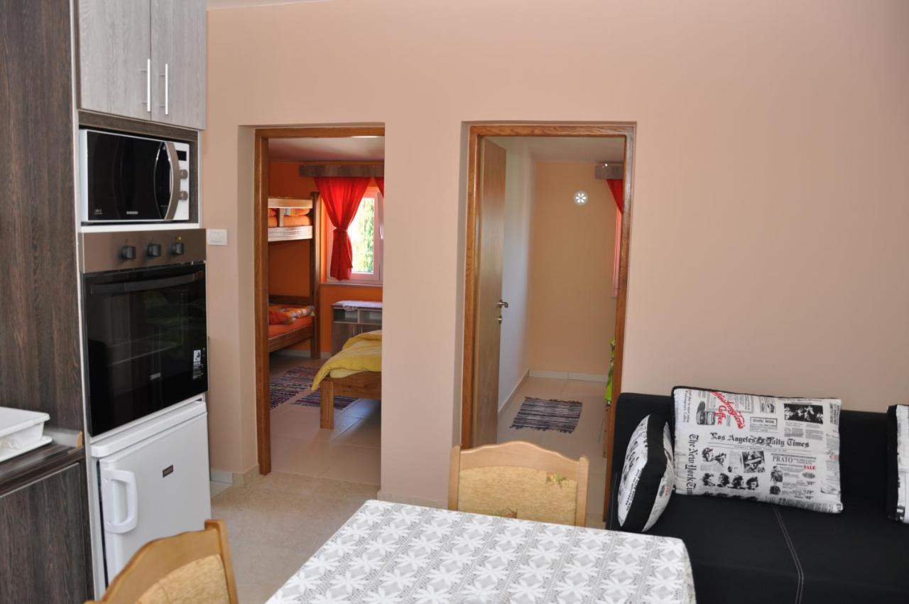 Eva Apartment Gornji Karin Exterior foto